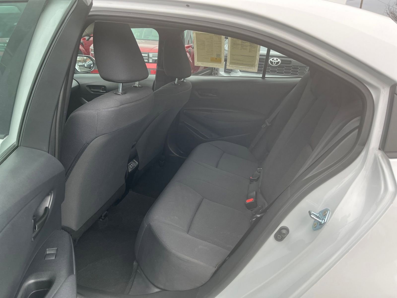 Used 2025 Toyota Corolla LE image 25