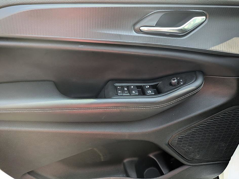 Used 2024 Jeep Grand Cherokee L Altitude image 14