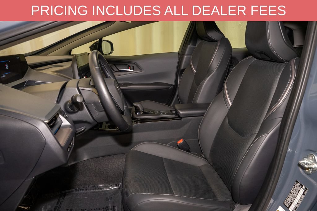 Used 2024 Toyota Prius XLE FWD image 10