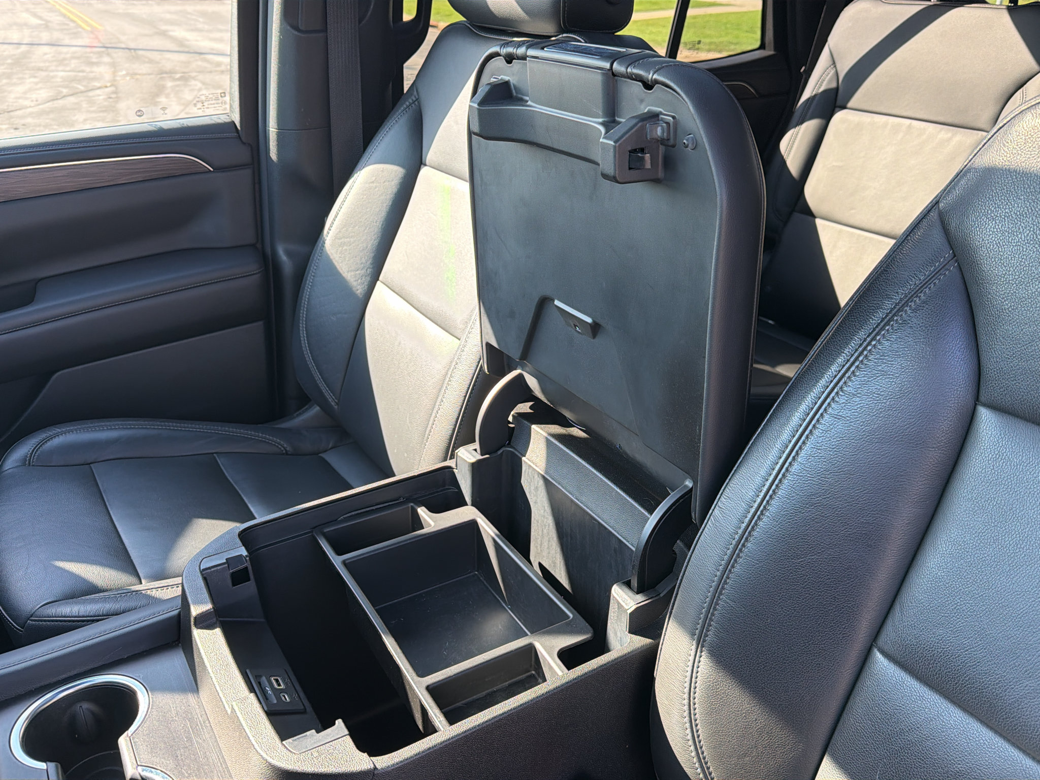 Used 2021 Chevrolet Tahoe LT w/ LT Signature Package AWD/4WD image 19