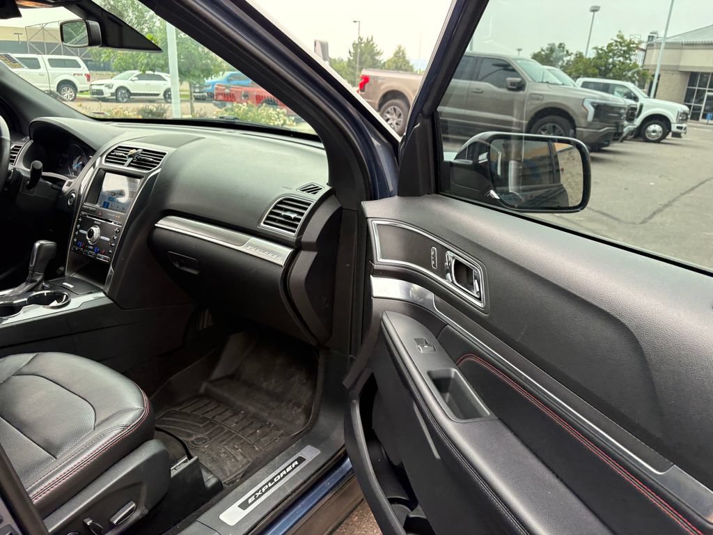 Used 2018 Ford Explorer Sport w/ Equipment Group 401A AWD/4WD image 29