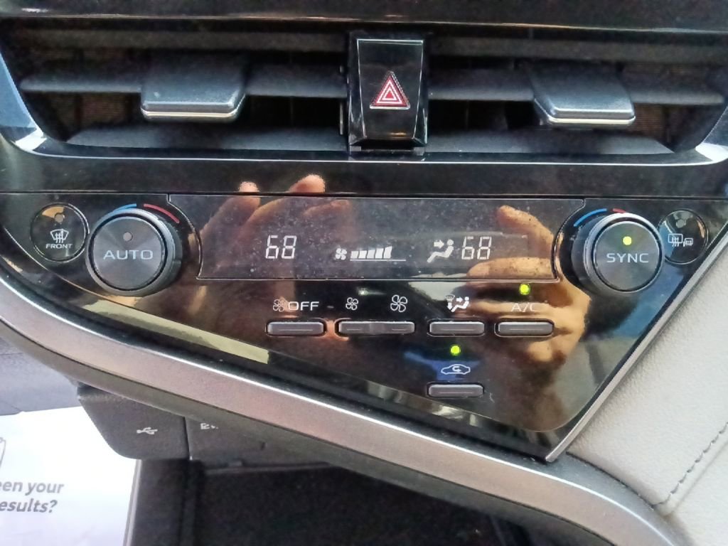 Used 2023 Toyota Camry SE FWD image 23