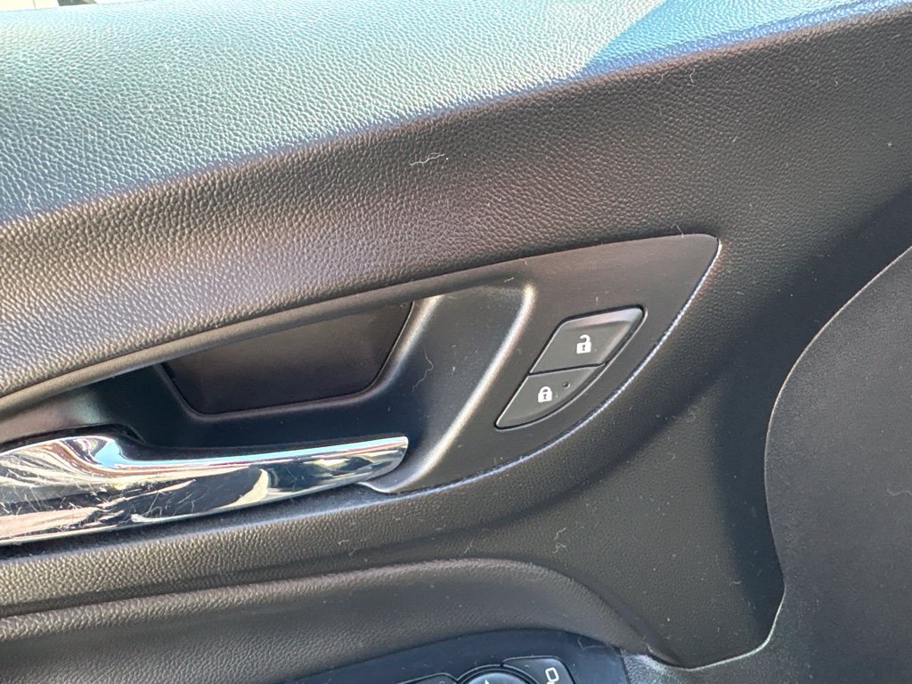 Used 2020 Chevrolet Equinox LT AWD/4WD image 19
