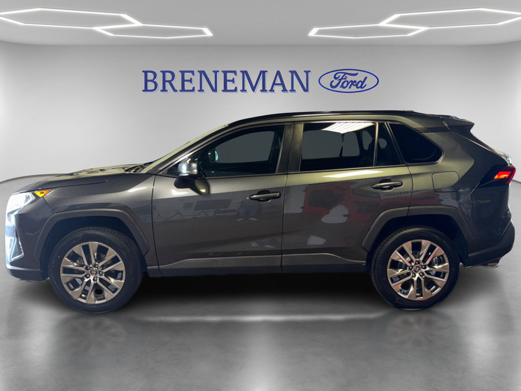 Used 2019 Toyota RAV4 XLE Premium FWD image 10