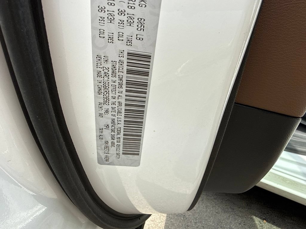 Used 2019 Chrysler Pacifica Limited w/ Advanced Safetytec Group FWD image 10