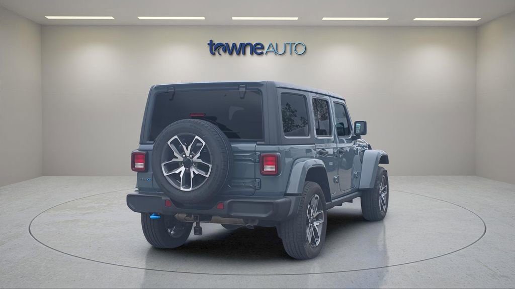 Used 2024 Jeep Wrangler Unlimited AWD/4WD image 6