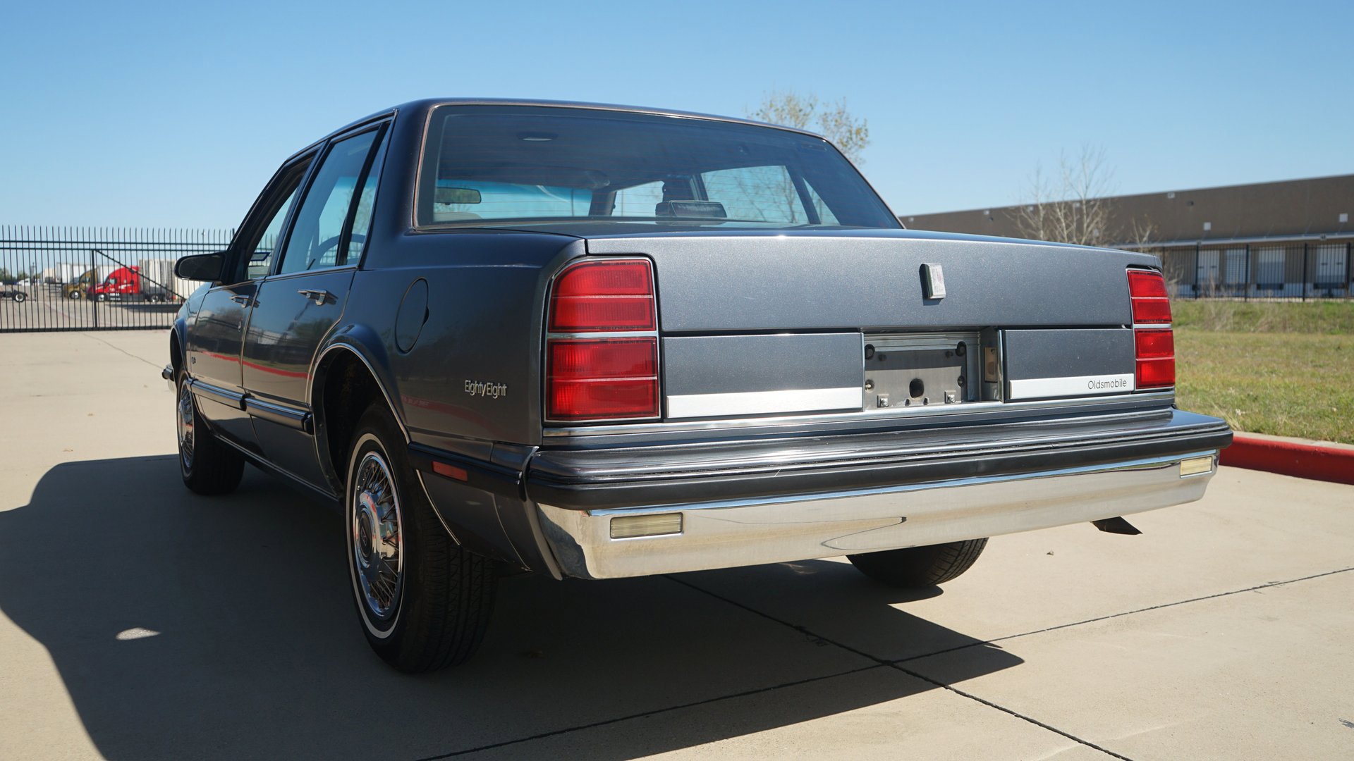 Used 1989 Oldsmobile 88 Royale image 9