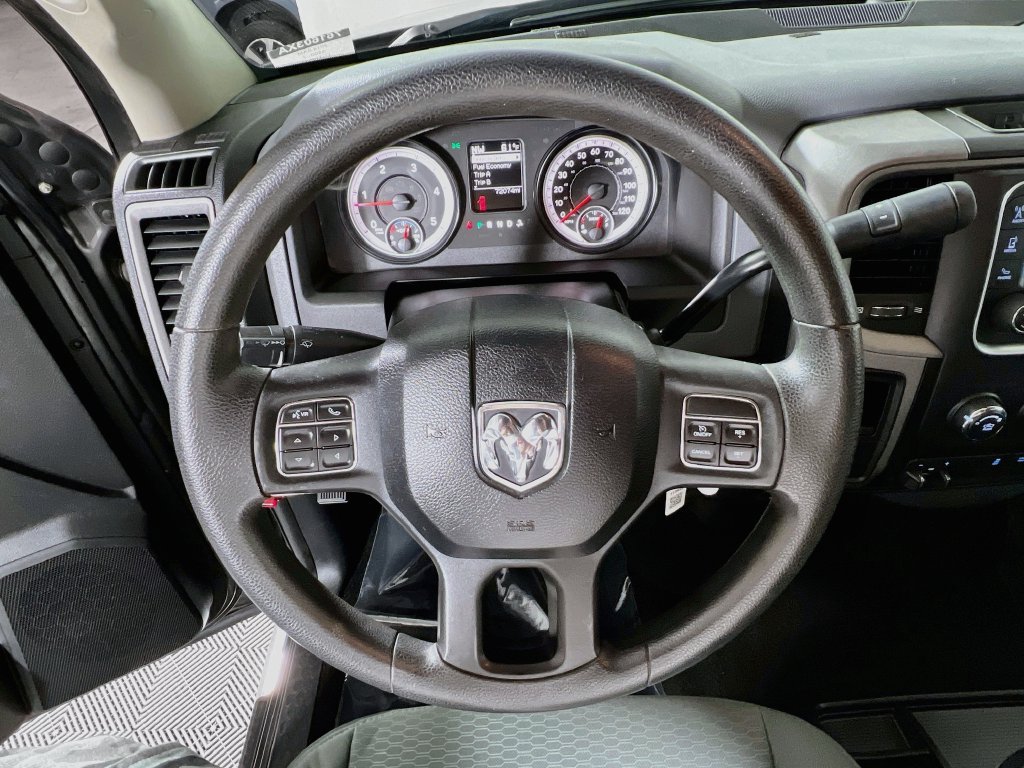 Used 2014 RAM 3500 Tradesman w/ Chrome Appearance Group RWD image 10