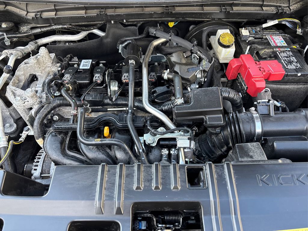 Used 2025 Nissan Kicks SR image 13