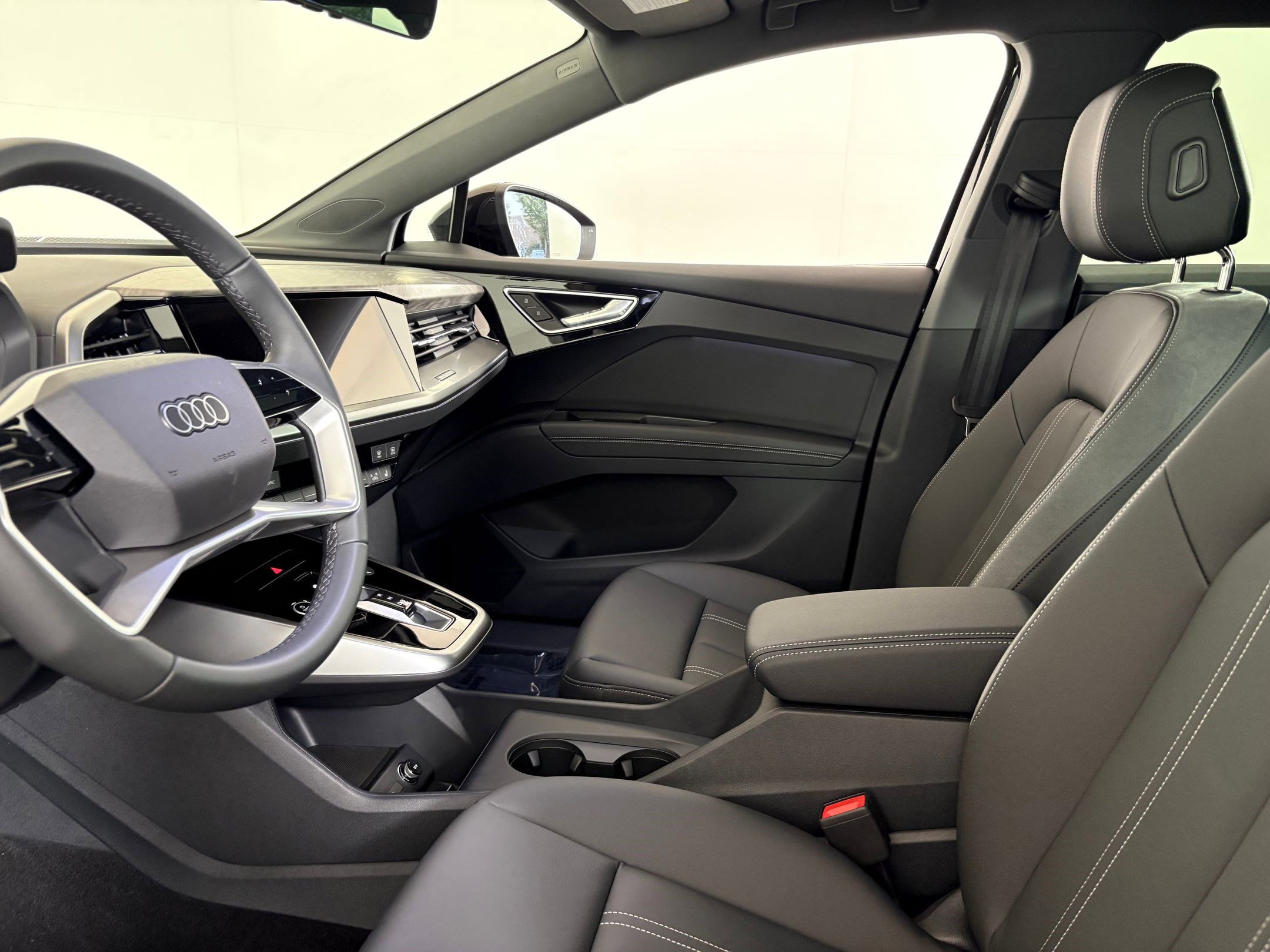 New 2026 Audi Q4 e-tron Premium image 23