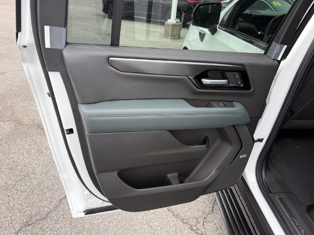 New 2026 GMC Yukon XL AT4 w/ AT4 Premium Plus Package AWD/4WD image 30