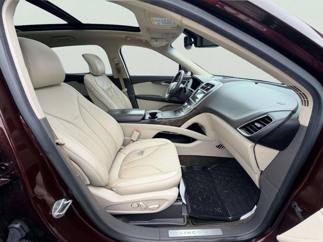 Used 2018 Lincoln MKX Reserve w/ Lincoln MKX Climate Package AWD/4WD image 28