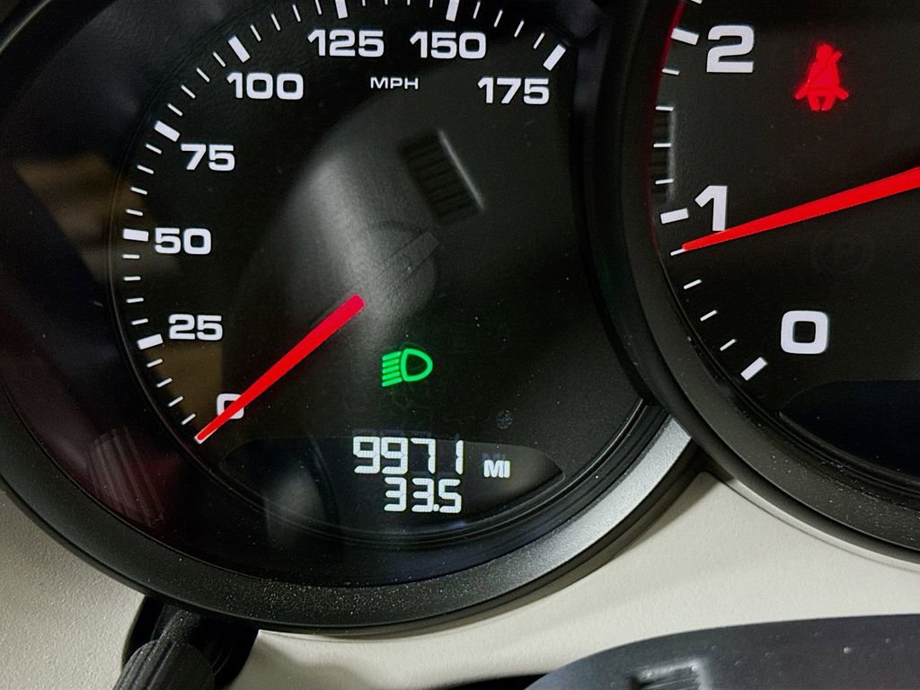 Used 2015 Porsche Boxster image 12