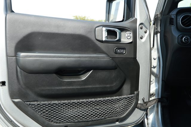 Used 2020 Jeep Gladiator Overland w/ Popular Equipment Package image 20