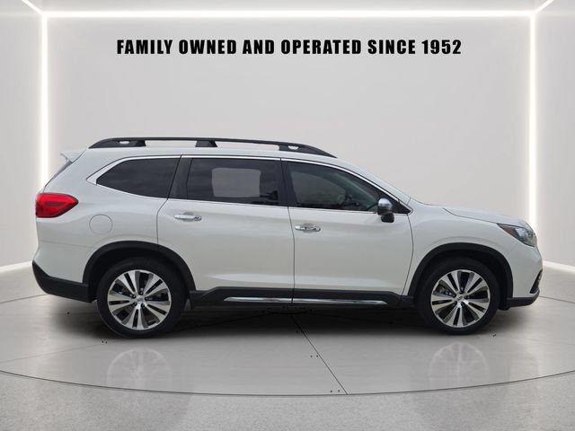 Certified 2022 Subaru Ascent Touring AWD/4WD image 2