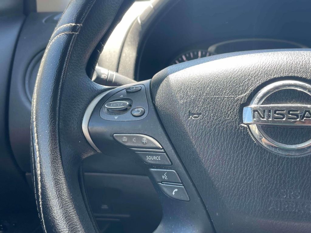 Used 2020 Nissan Pathfinder S AWD/4WD image 22