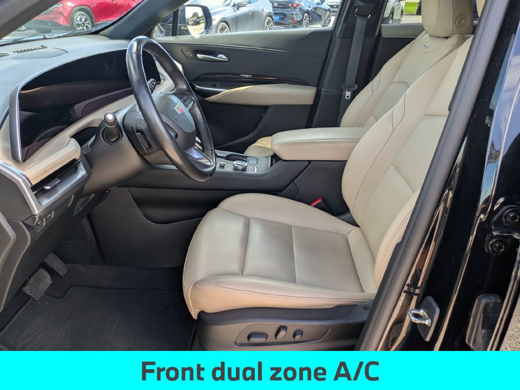 Used 2024 Cadillac XT4 Luxury w/ Cold Weather Package FWD image 15