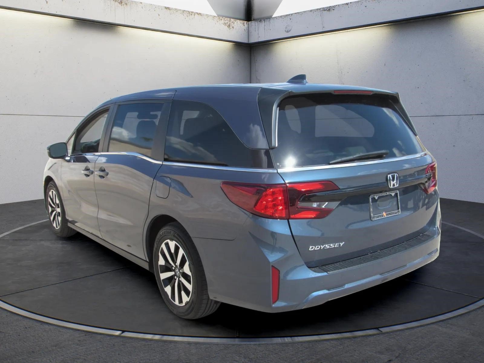 Certified 2025 Honda Odyssey EX-L image 6