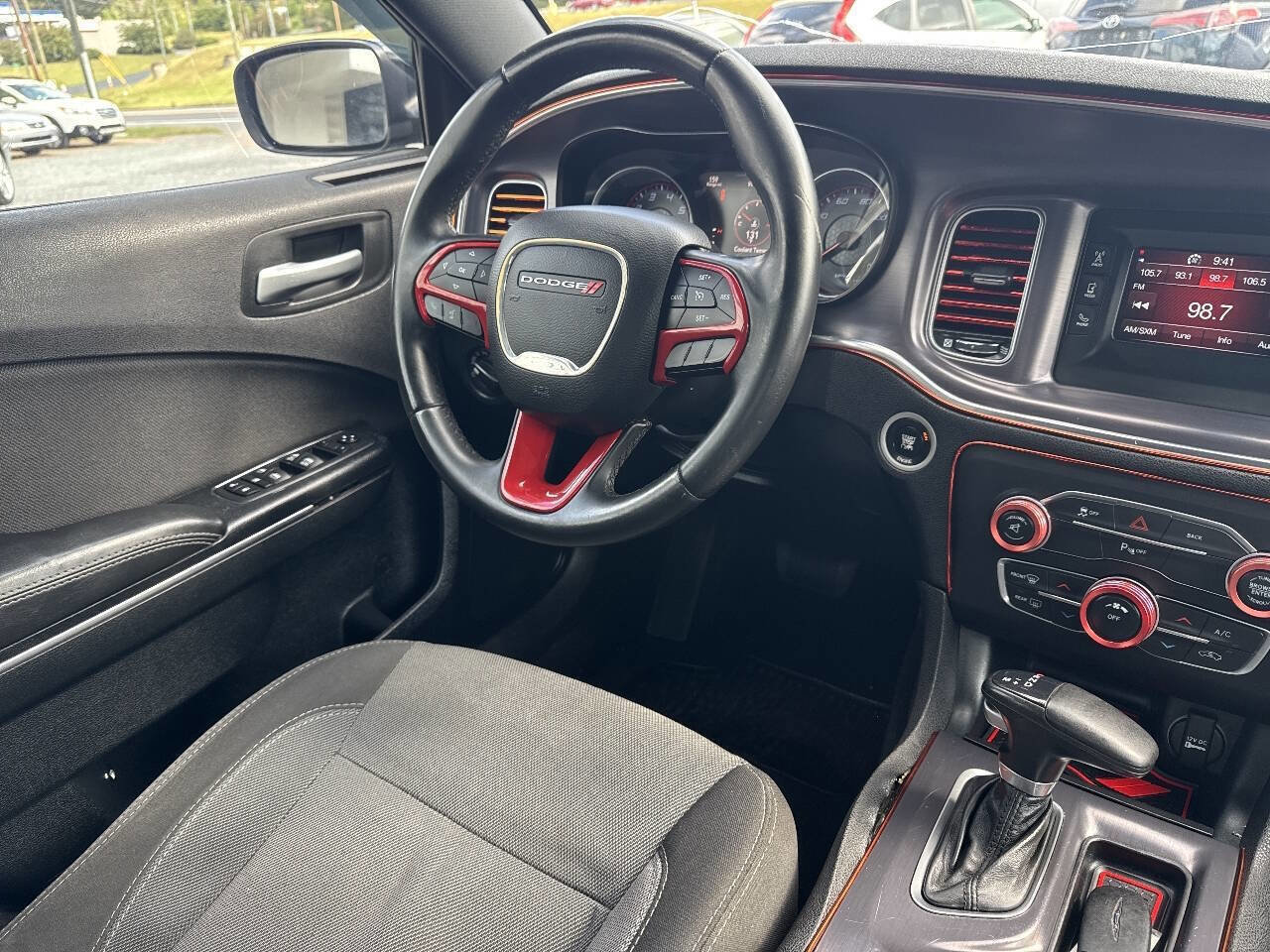 Used 2015 Dodge Charger SE w/ Popular Equipment Group image 18