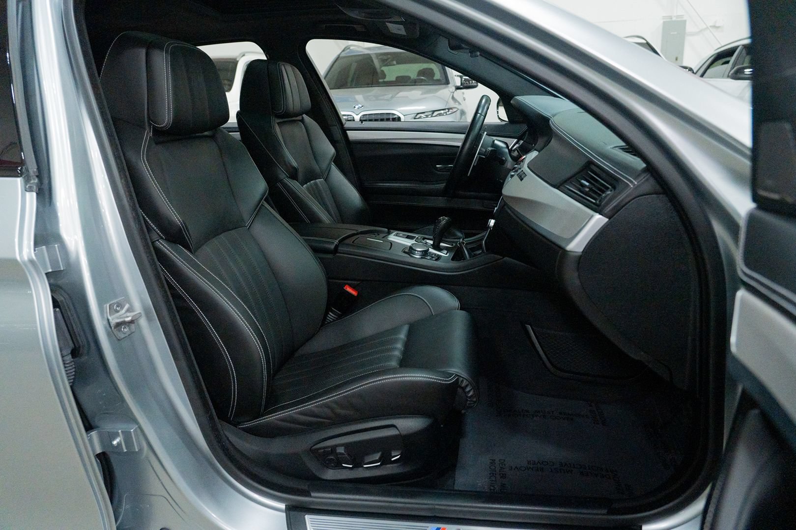 Used 2016 BMW M5 RWD image 35