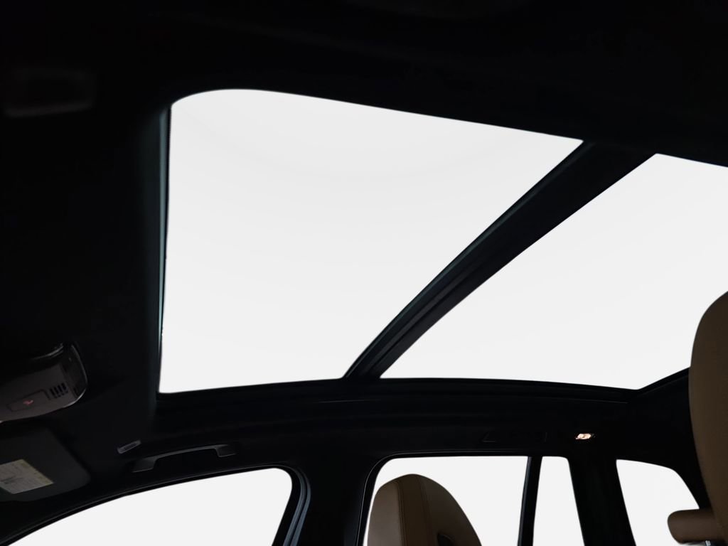 Used 2024 BMW X3 M40i w/ Premium Package image 32