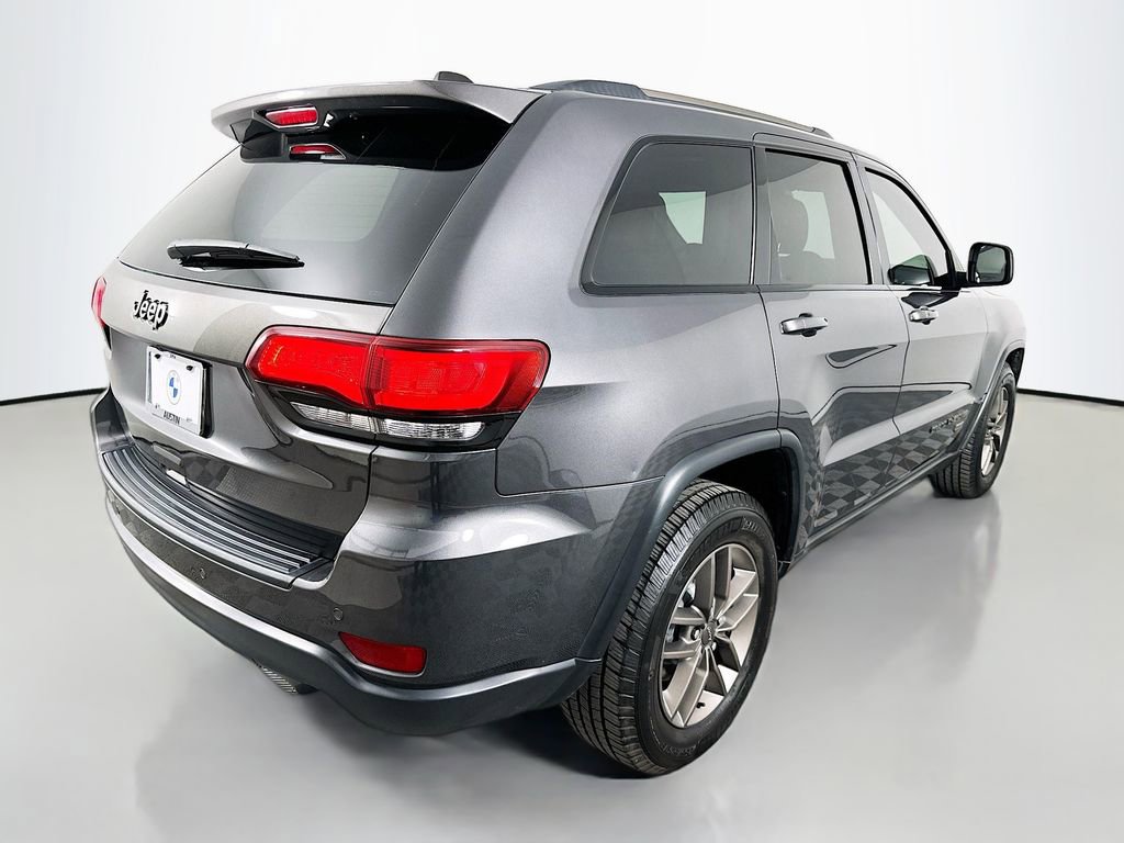 Used 2017 Jeep Grand Cherokee Laredo 75th Anniversary RWD image 5