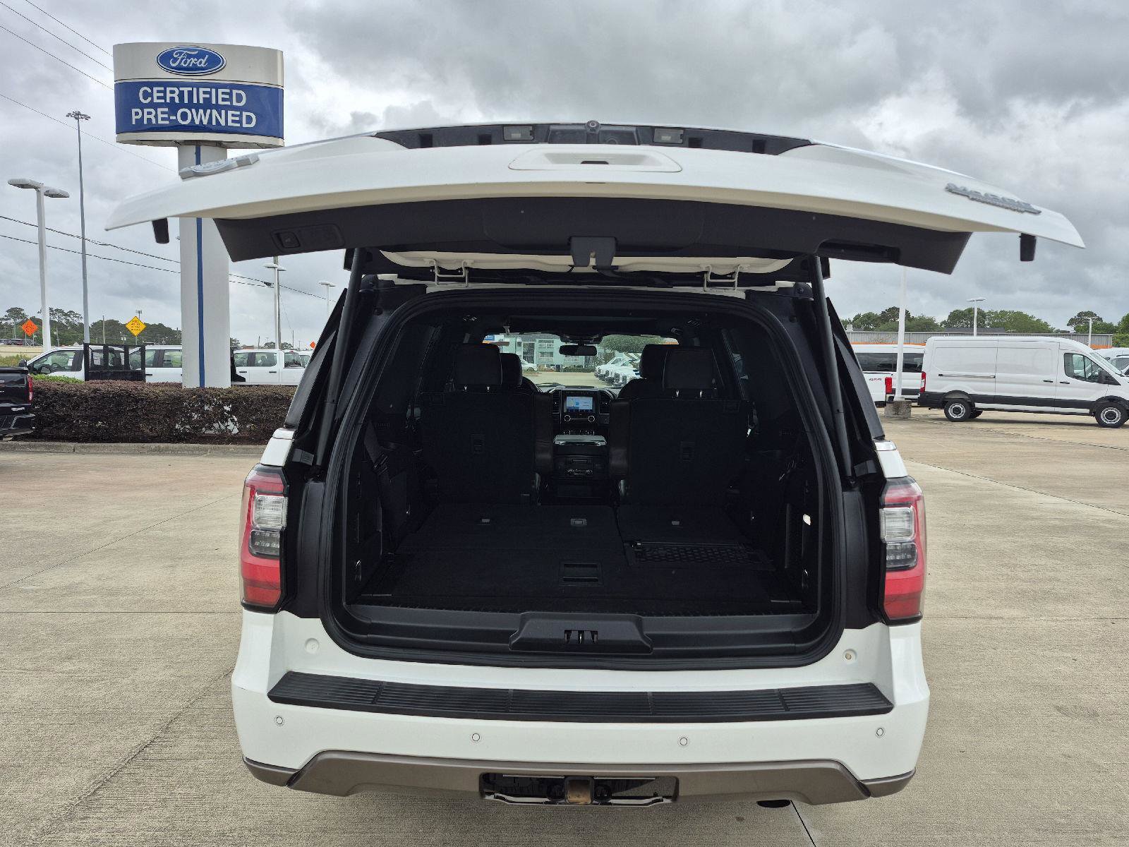 Certified 2021 Ford Expedition King Ranch w/ Cargo Package AWD/4WD image 16