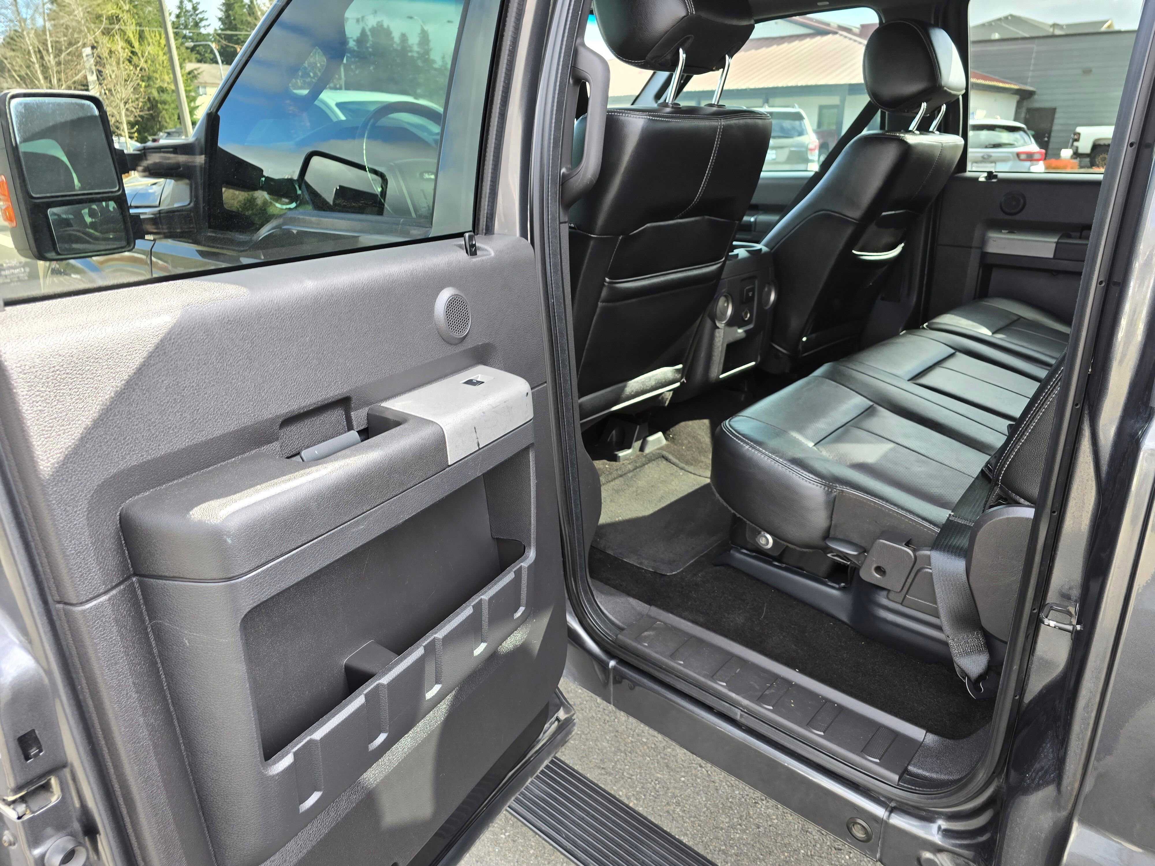 Used 2016 Ford F250 Lariat w/ Lariat Ultimate Package image 29