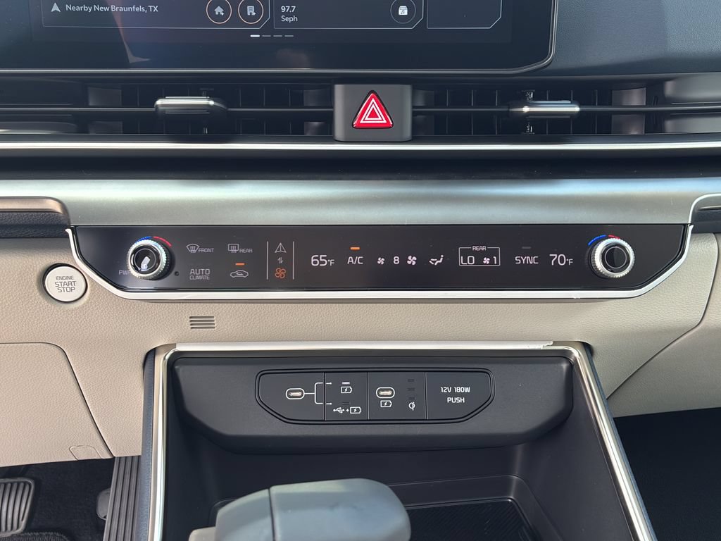 New 2027 Kia Carnival SX w/ Dark Edition Package FWD image 31
