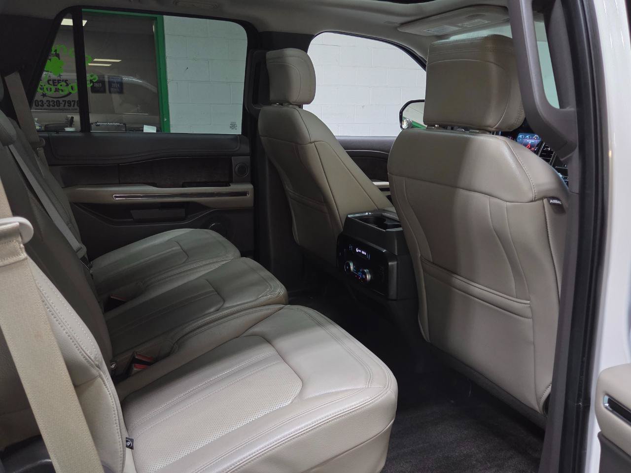 Used 2018 Ford Expedition Limited w/ Equipment Group 301A AWD/4WD image 21