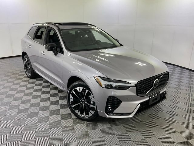 Certified 2026 Volvo XC60 B5 Plus AWD/4WD image 38