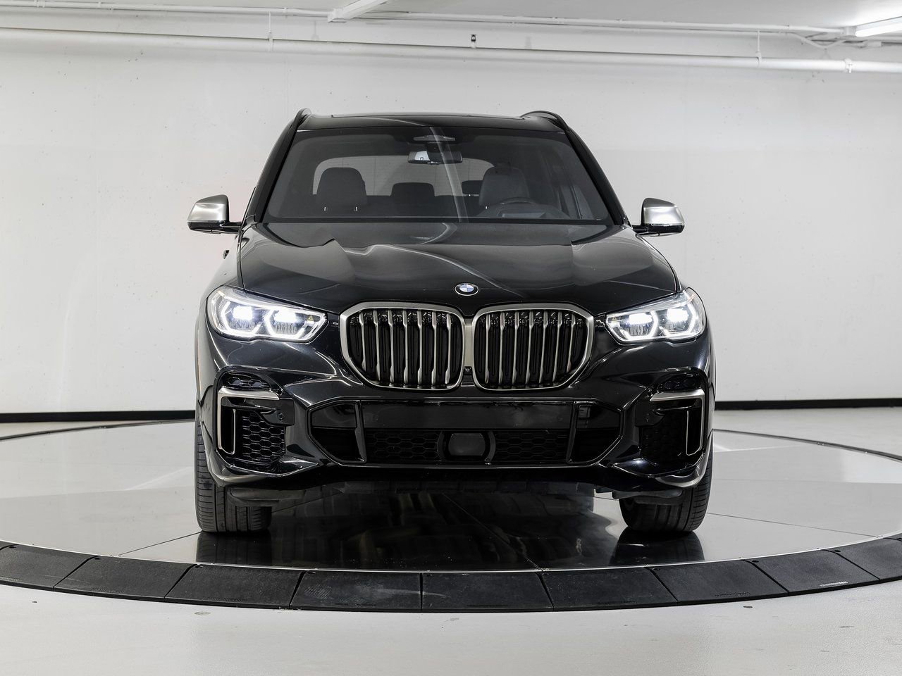 Used 2022 BMW X5 M50i w/ Executive Package image 10