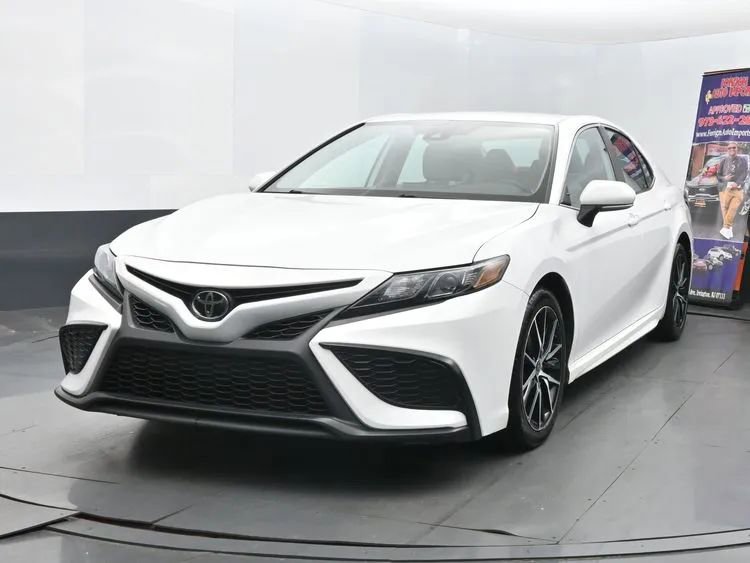 Used 2023 Toyota Camry SE