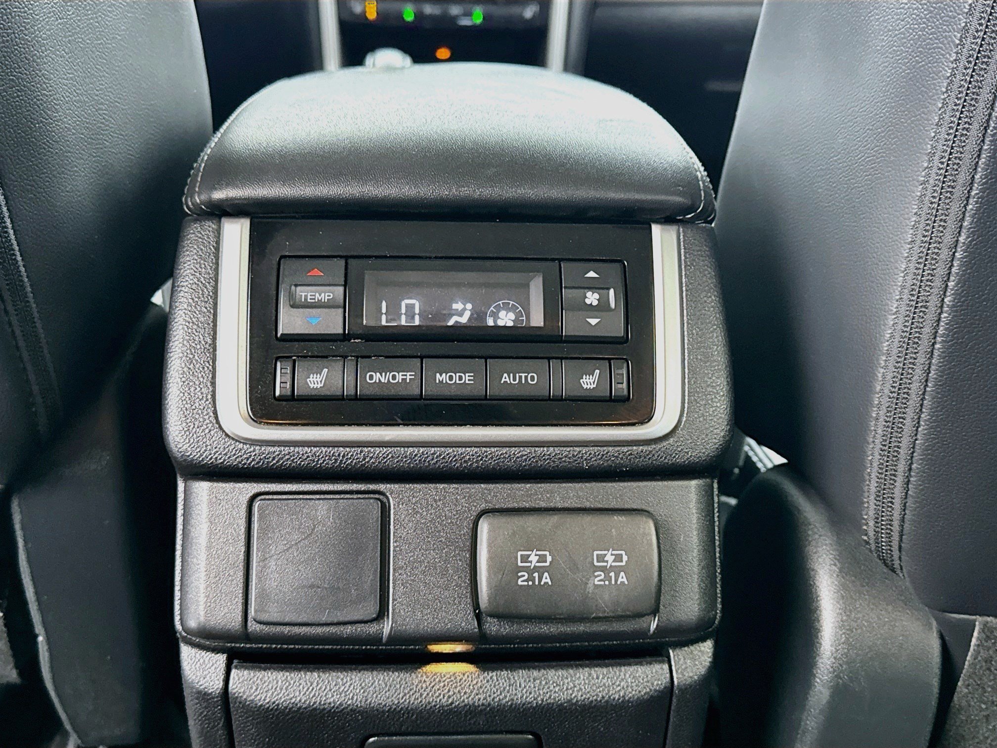 Used 2022 Subaru Ascent Limited AWD/4WD image 16