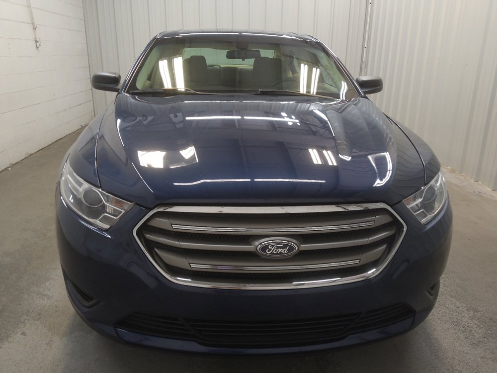 Used 2017 Ford Taurus SE FWD image 14