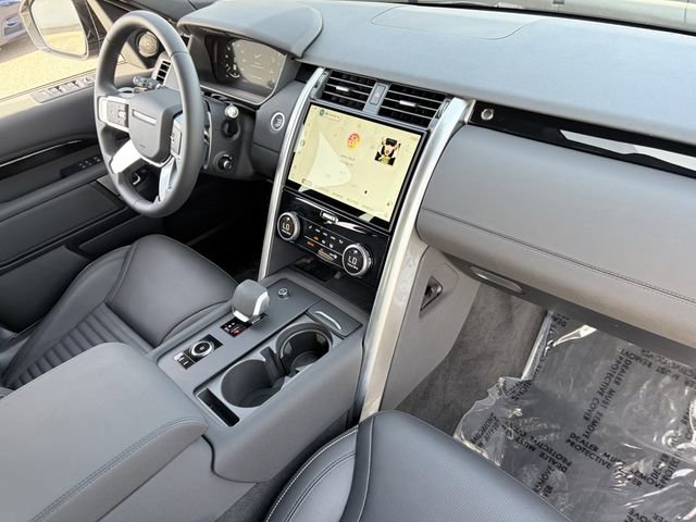 Used 2025 Land Rover Discovery S AWD/4WD image 21