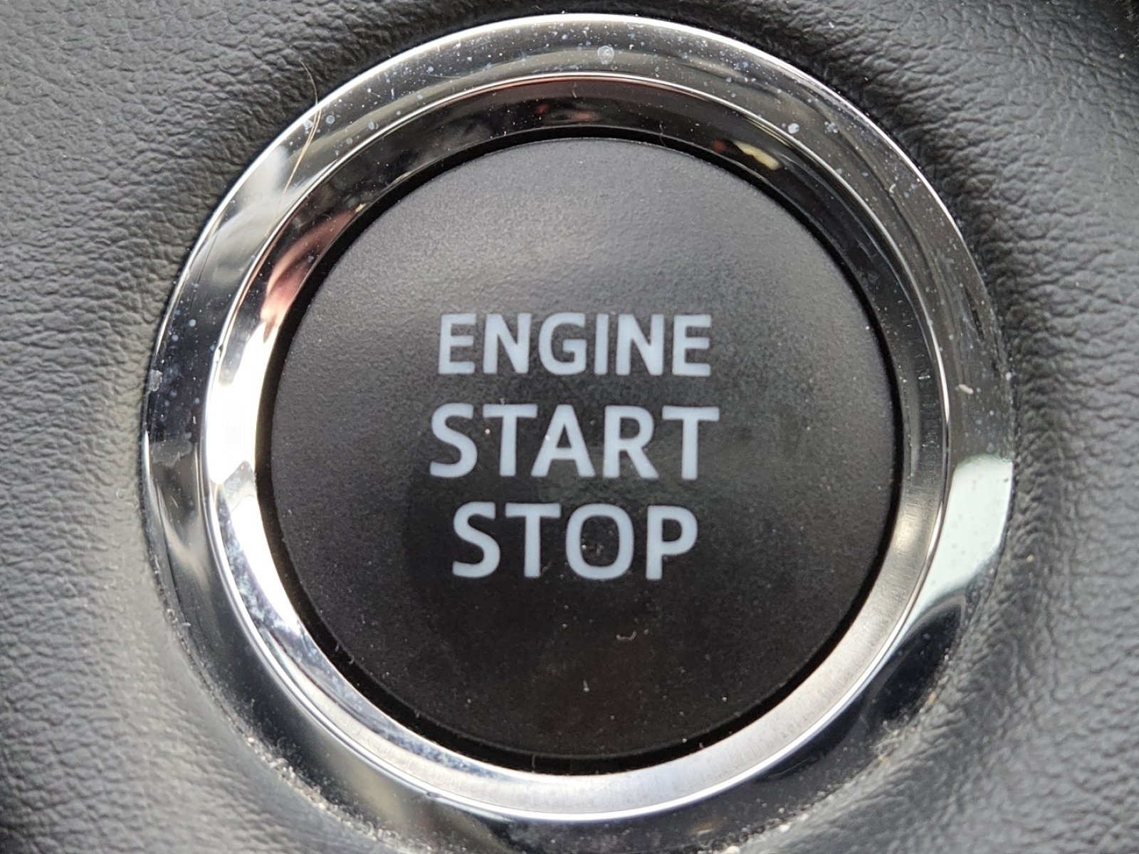 Used 2018 Toyota RAV4 XLE image 33