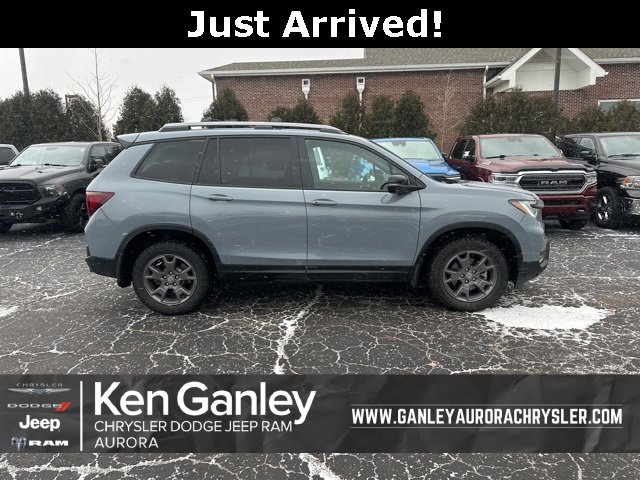 Used 2024 Honda Passport TrailSport image 1