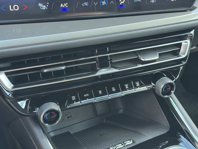 Used 2019 Chevrolet Equinox Premier image 22