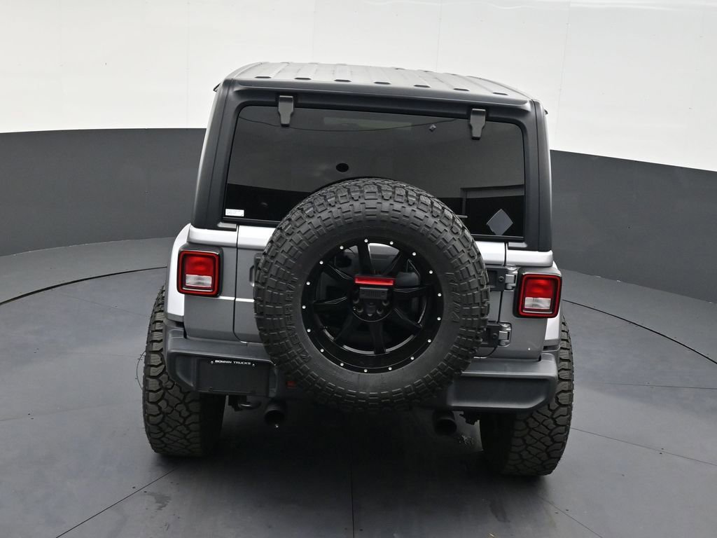 Used 2018 Jeep Wrangler Unlimited Sahara w/ Cold Weather Group image 15