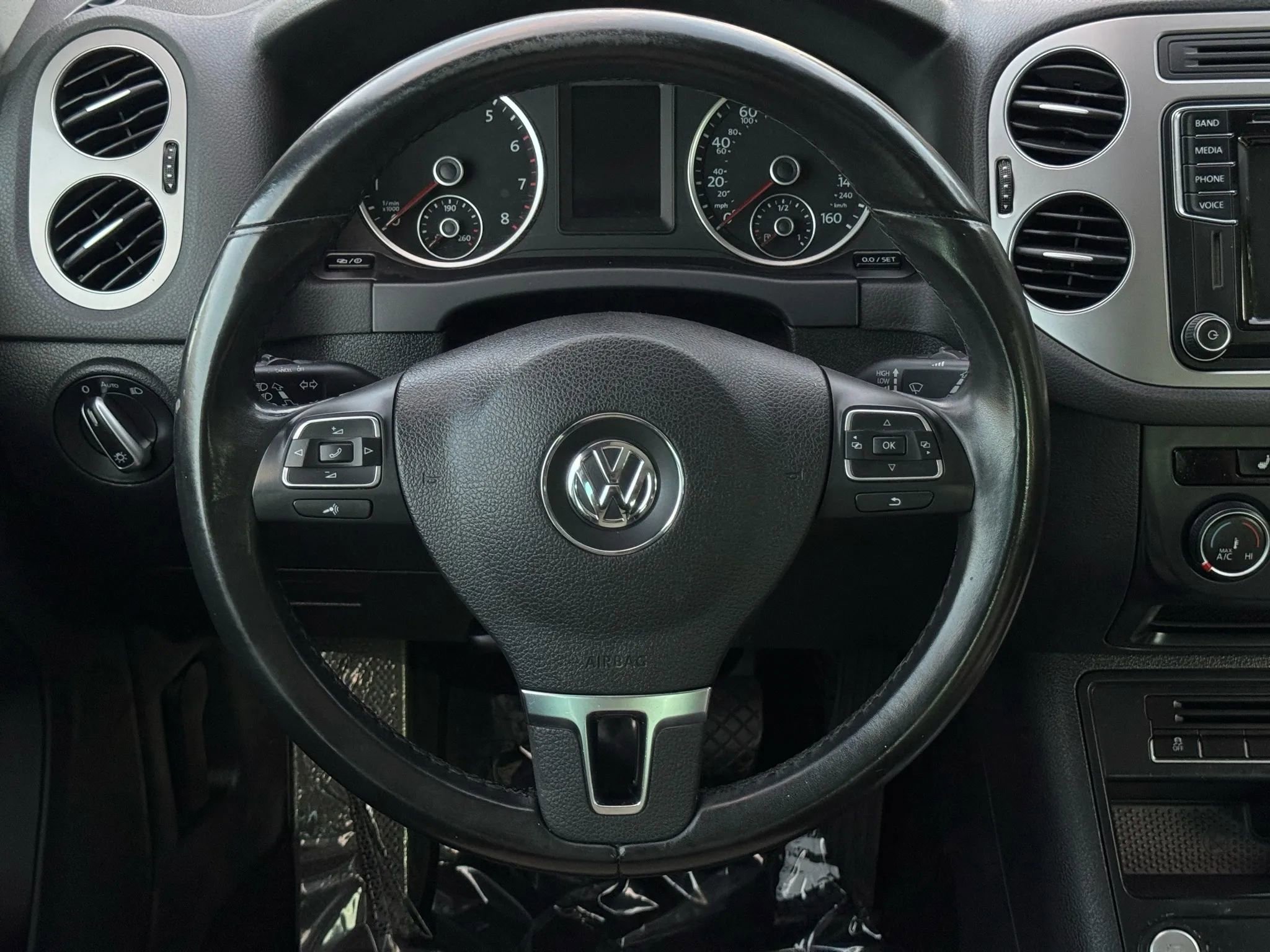 Used 2017 Volkswagen Tiguan Wolfsburg Edition image 31