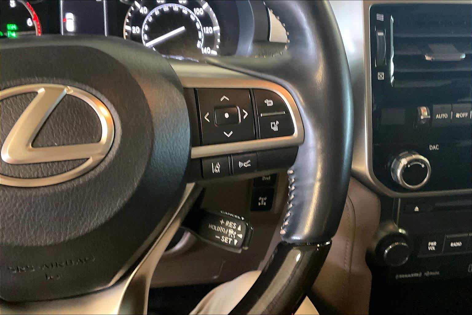 Used 2023 Lexus GX 460 Premium w/ Accessory Package AWD/4WD image 22