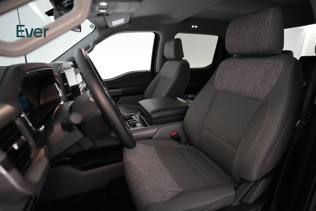 Used 2023 Ford F150 Lightning XLT AWD/4WD image 4