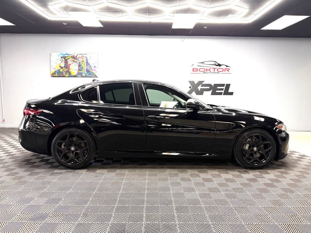 Used 2021 Alfa Romeo Giulia Sprint w/ Nero Edizione RWD image 17
