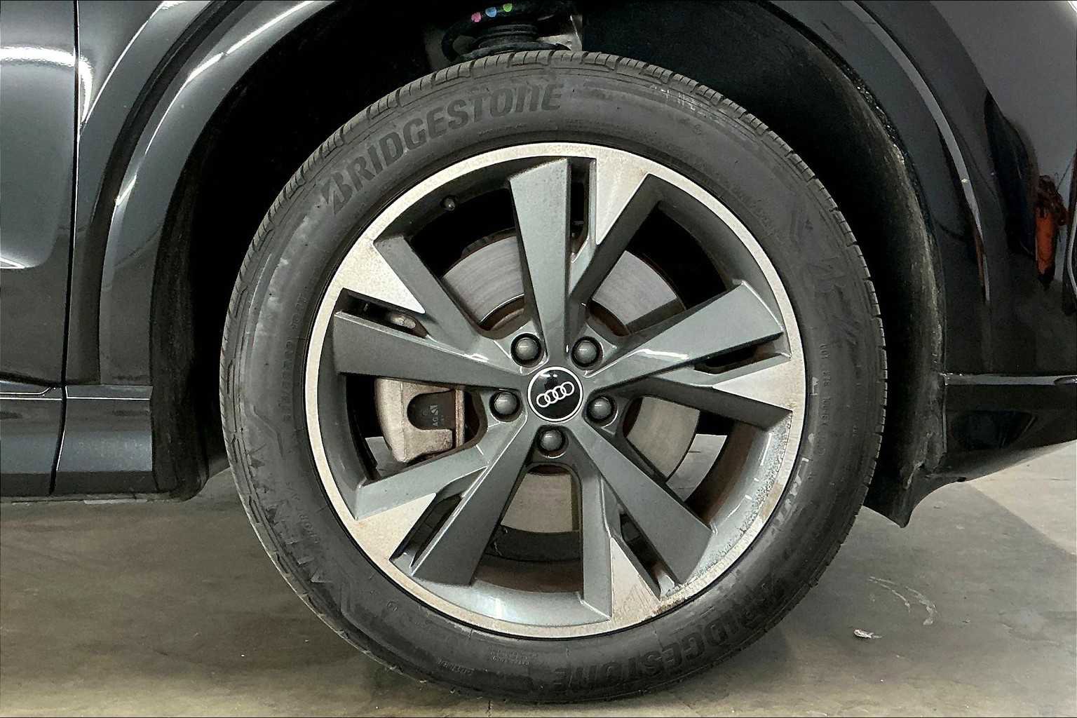 Used 2023 Audi Q4 e-tron Premium w/ Convenience Package image 12