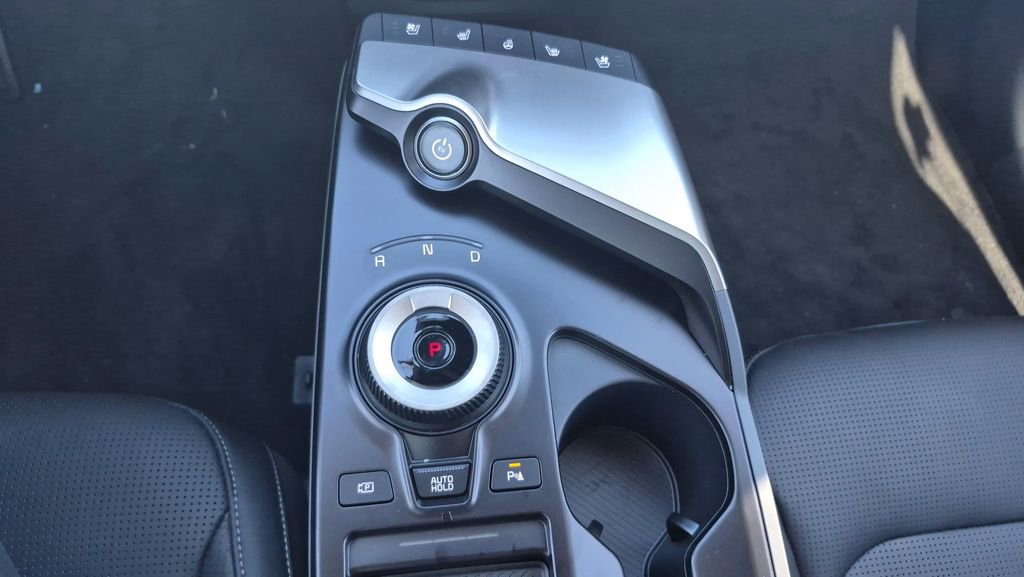 New 2025 Kia EV6 Light w/ Light LR Technology Package image 9