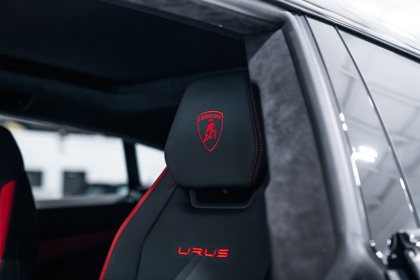 Used 2024 Lamborghini Urus S image 16