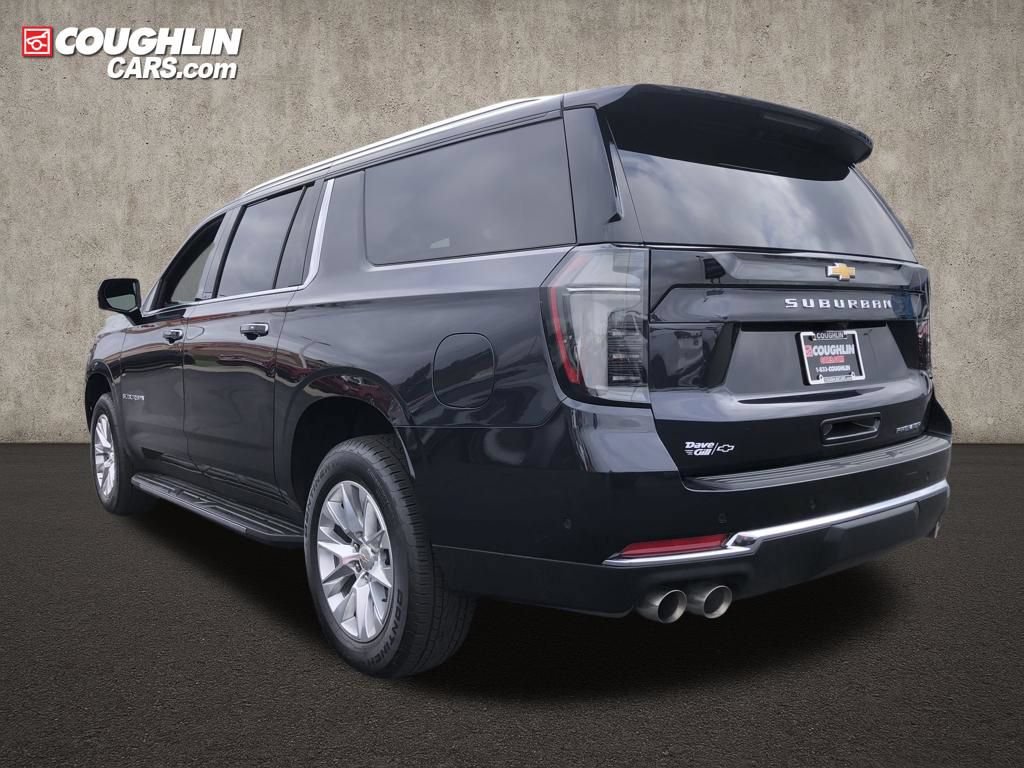 Used 2025 Chevrolet Suburban Premier AWD/4WD image 5