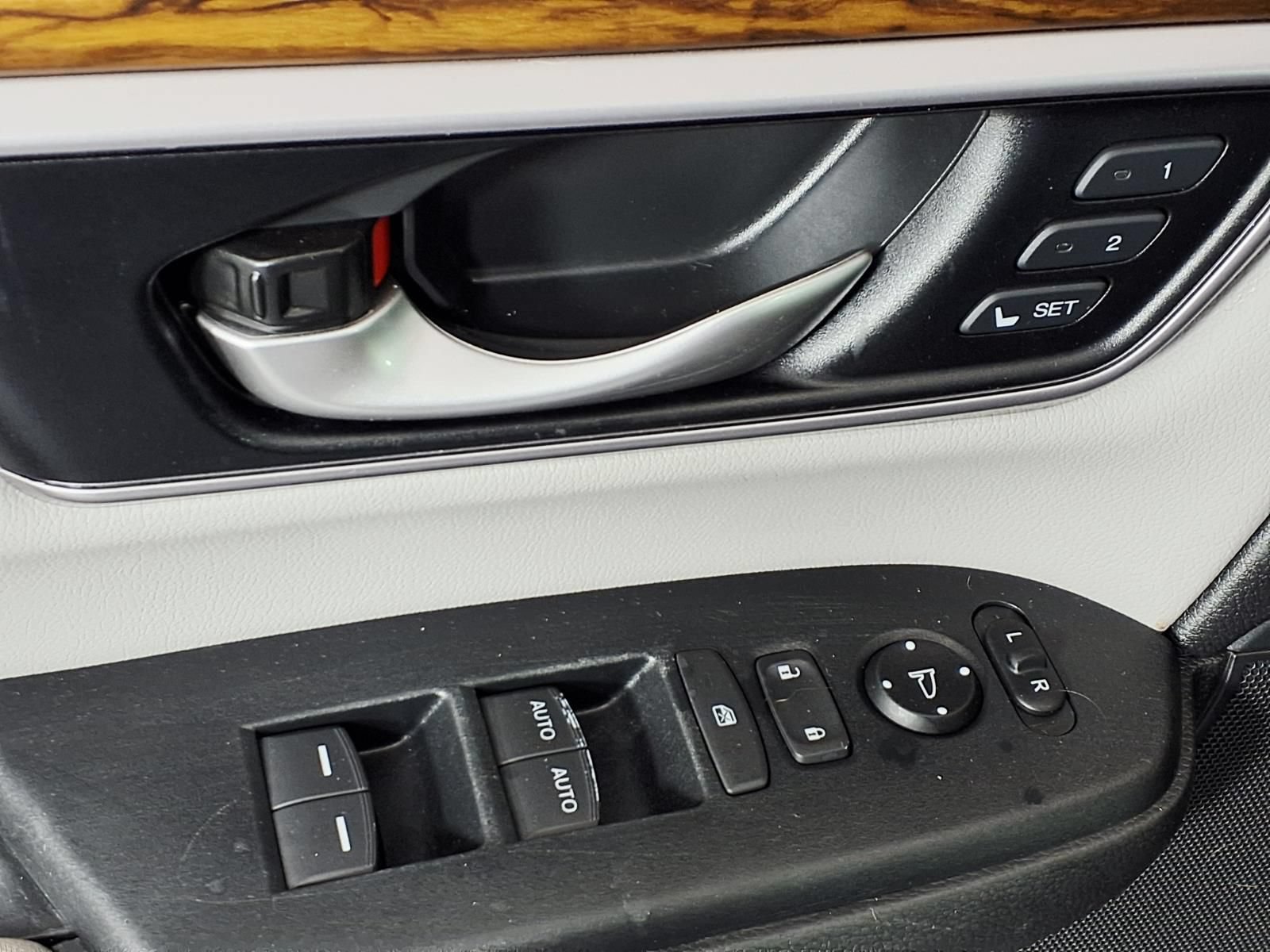 Used 2018 Honda CR-V EX-L image 19