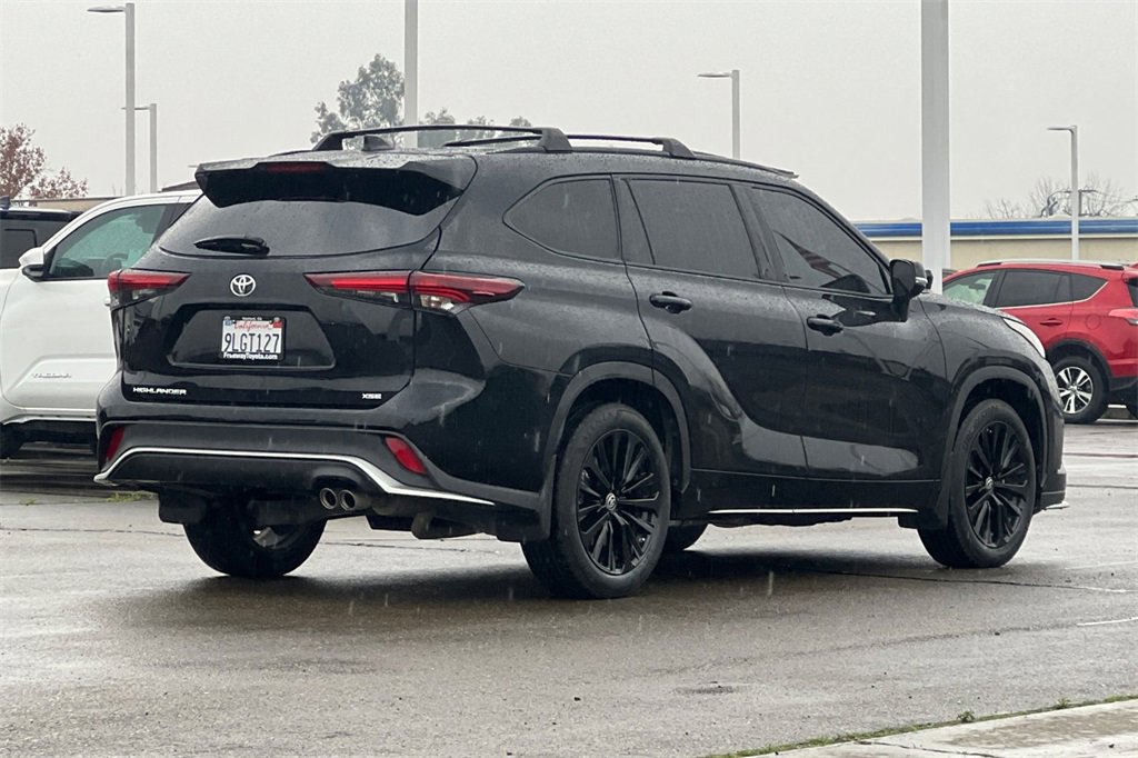 Certified 2024 Toyota Highlander XSE image 5